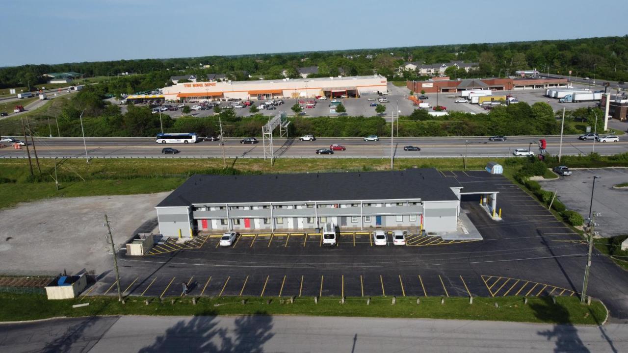 Days Inn By Wyndham Indianapolis East Post Road Dış mekan fotoğraf