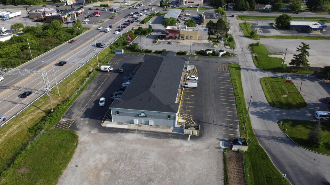 Days Inn By Wyndham Indianapolis East Post Road Dış mekan fotoğraf