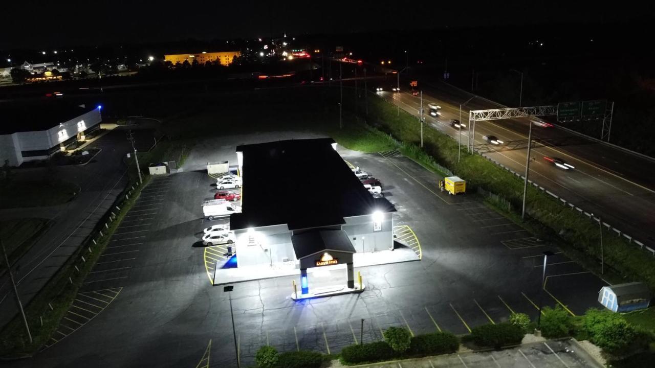Days Inn By Wyndham Indianapolis East Post Road Dış mekan fotoğraf