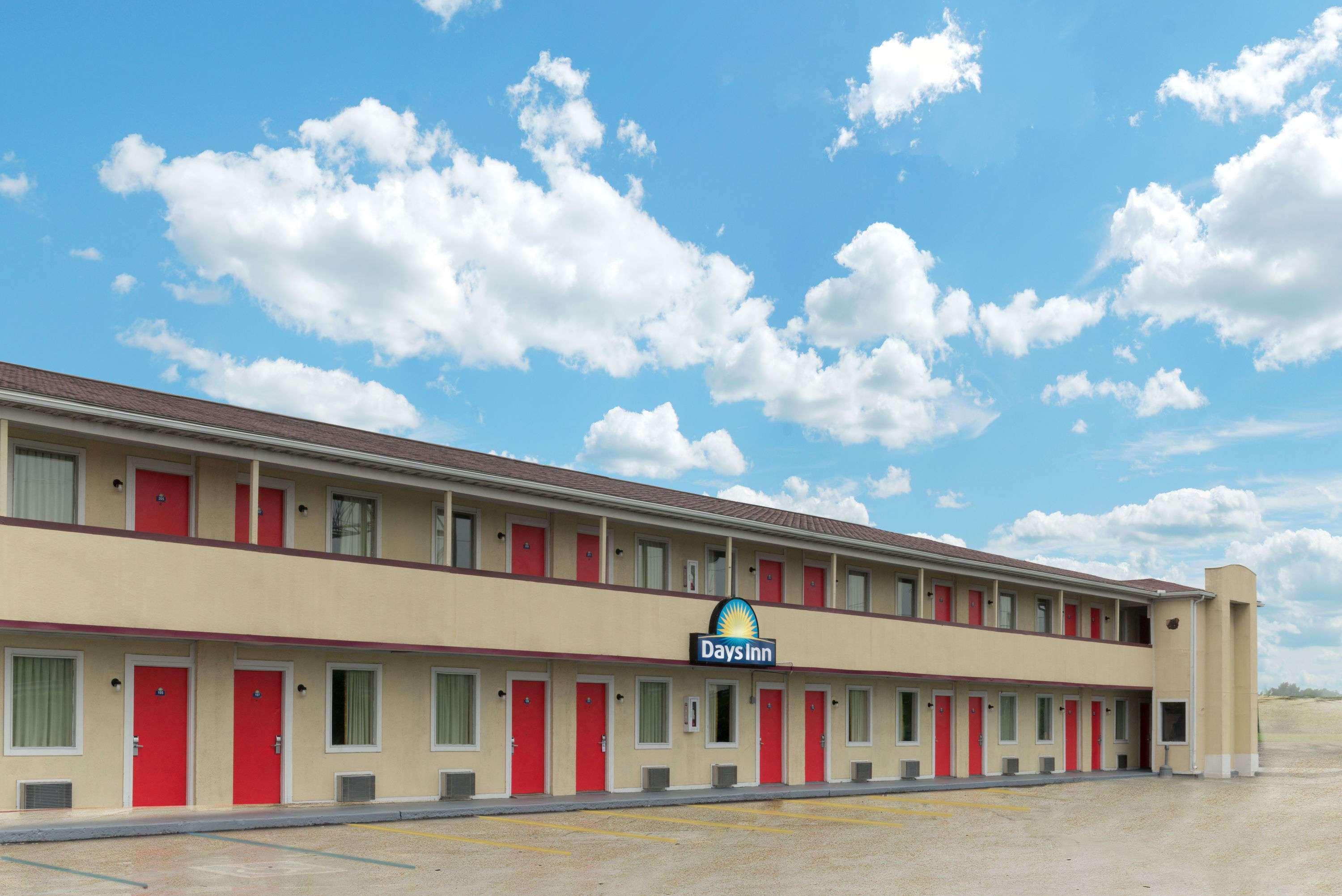 Days Inn By Wyndham Indianapolis East Post Road Dış mekan fotoğraf