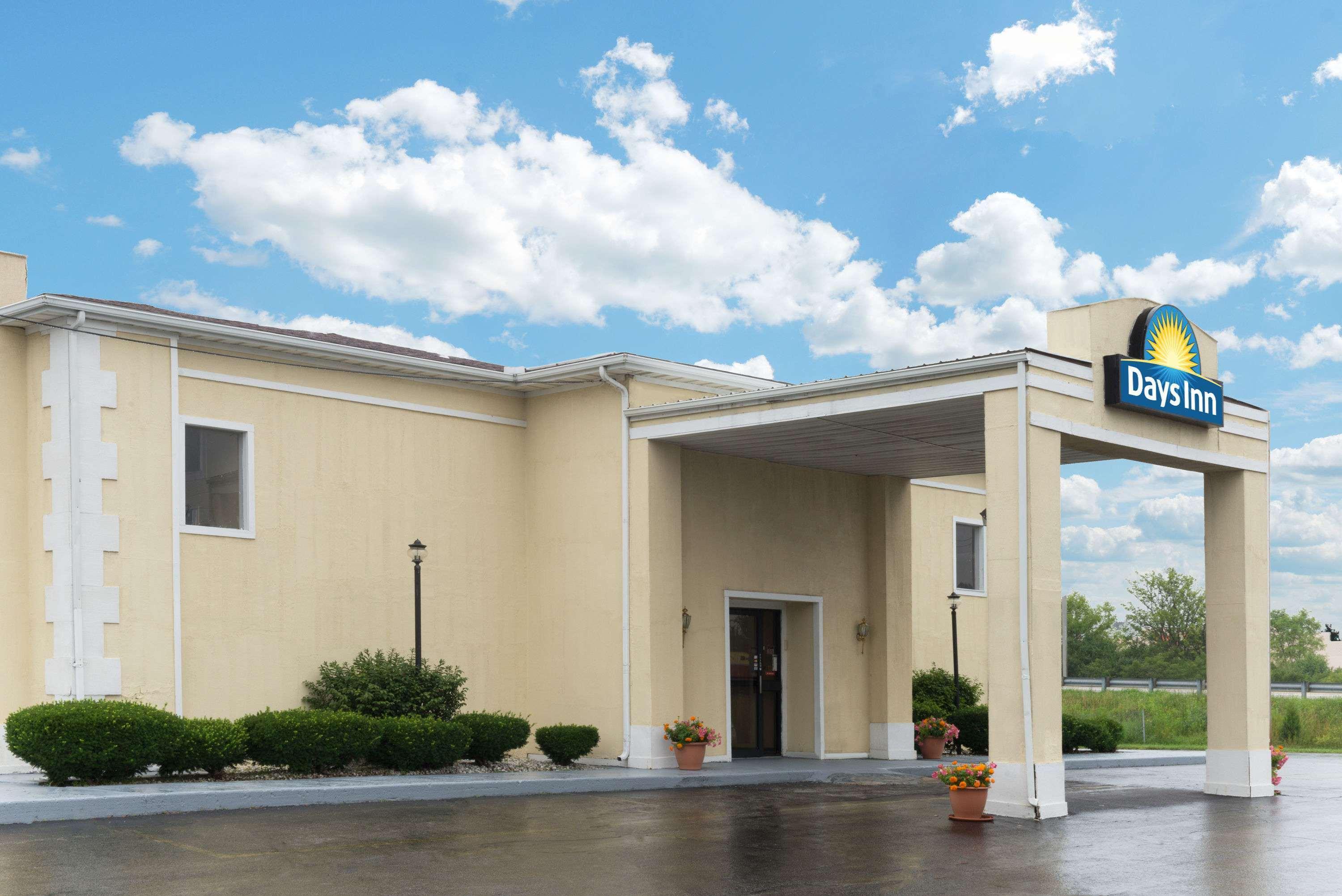 Days Inn By Wyndham Indianapolis East Post Road Dış mekan fotoğraf